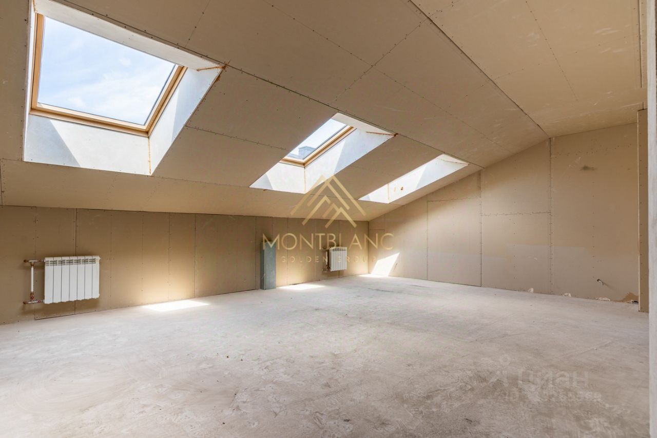 Продажа 4-комн квартиры на вторичном рынке Почтамтская улица, 8