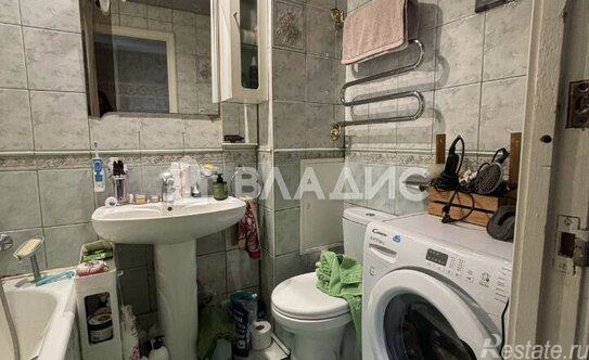 Продажа 2-комн квартиры на вторичном рынке Петрозаводская улица,  д. 5 к3