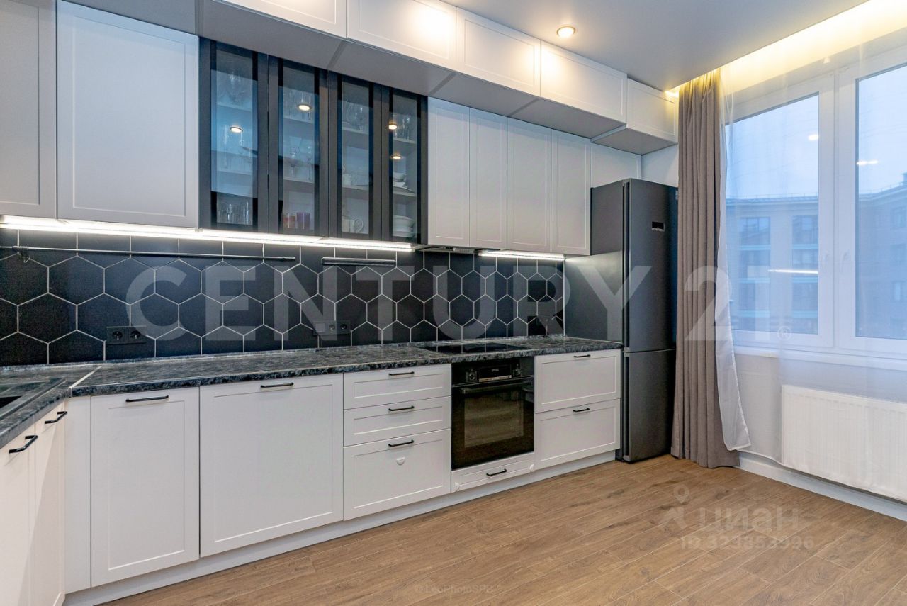 Продажа 3-комн квартиры на вторичном рынке пос. Шушары, Пулковское тер., улица Образцовая, 5к2