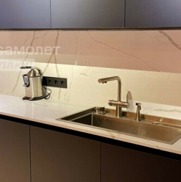 Продажа 3-комн квартиры на вторичном рынке Поведники, Санаторная улица,  д. 5А