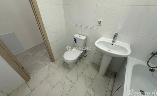 Продажа 2-комн квартиры на вторичном рынке Базовская улица,  д. 24Б