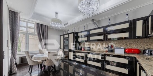 3-комн квартира Новопесковский М. пер,  д. 8