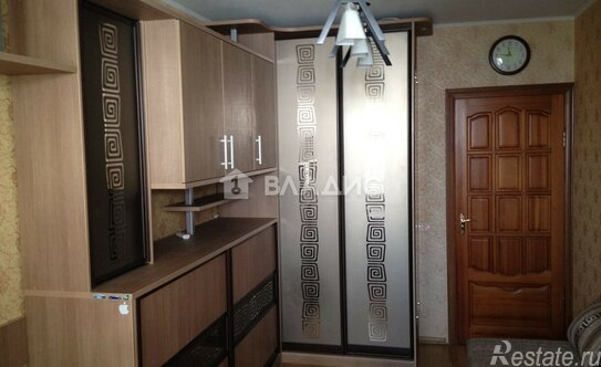 Продажа 3-комн квартиры на вторичном рынке ул Верхние Поля,  д. 18