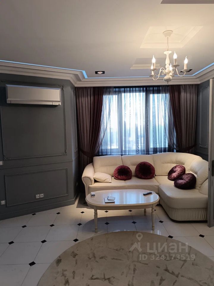 Продажа 2-комн квартиры на вторичном рынке Химки, улица Калинина, 7