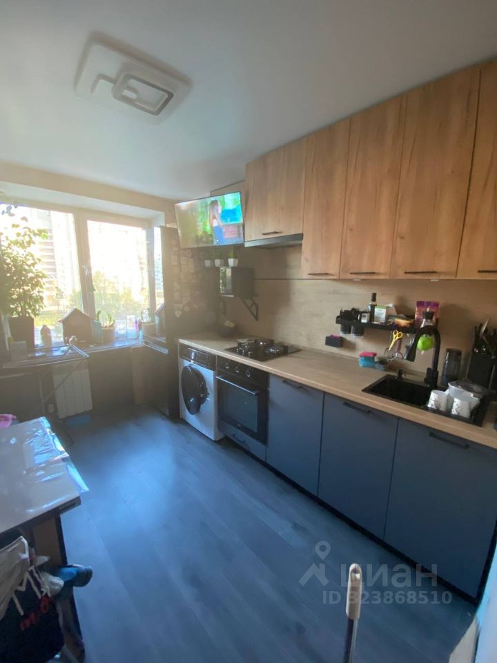 Продажа 2-комн квартиры на вторичном рынке проспект Славы, 2К1