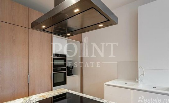 Продажа 4-комн квартиры на вторичном рынке ул Льва Толстого,  д. 23,  к. 7 стр 3