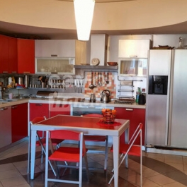 Продажа 2-комн квартиры на вторичном рынке Мытищи г, Тенистый б-р,  д. 6