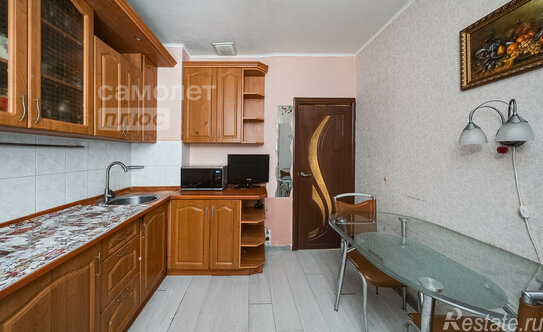 Продажа 4-комн квартиры на вторичном рынке улица Гарибальди,  д. 10 к6