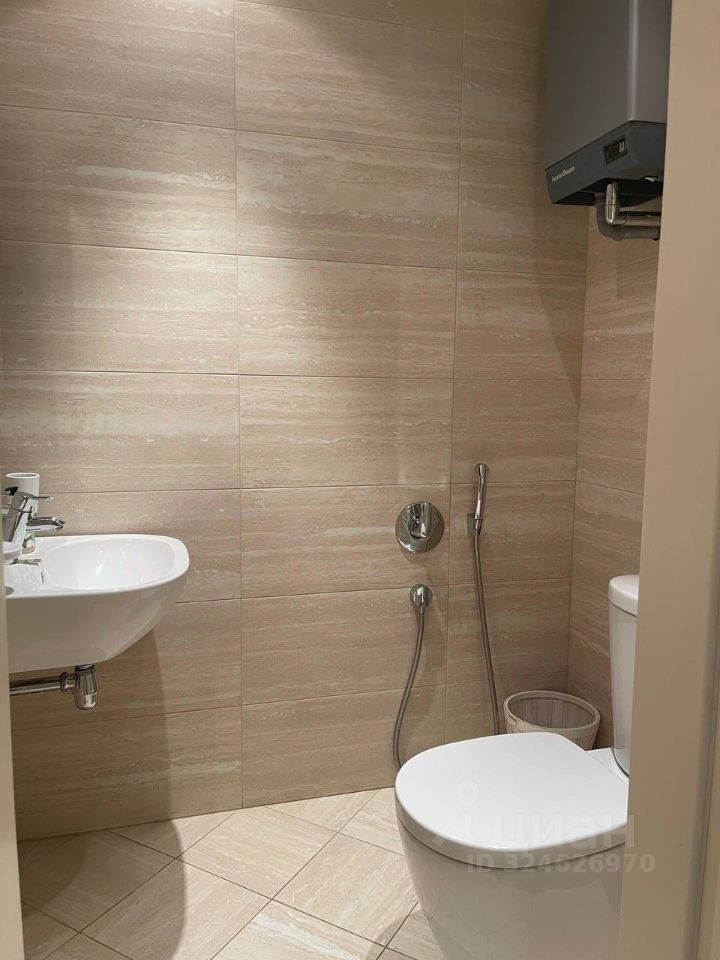 Аренда 4-комн квартиры на вторичном рынке Парадная улица, 3к2