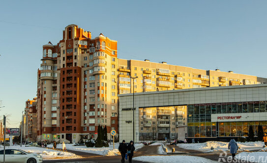 Продажа 3-комн квартиры на вторичном рынке улица Савушкина