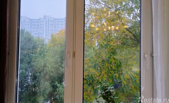 Продажа 1-комн квартиры на вторичном рынке Батайский проезд,  д. 9