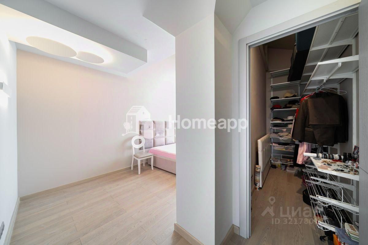 Продажа 4-комн квартиры на вторичном рынке Заречье пгт, улица Университетская, 2