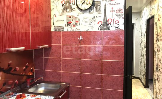 Продажа 1-комн квартиры на вторичном рынке Киришский район, улица Строителей,  д. 22