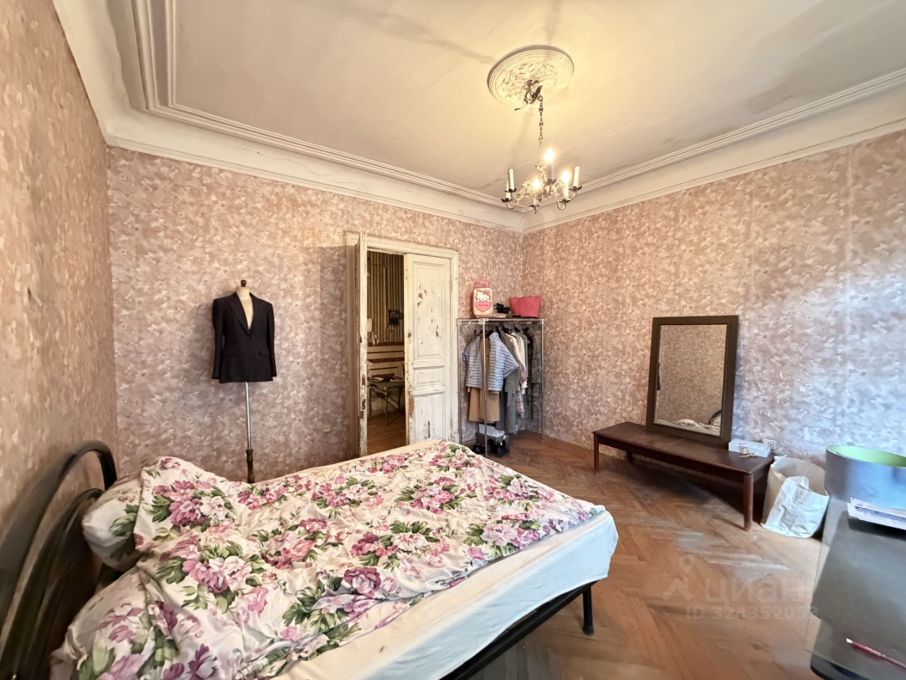 Продажа 4-комн квартиры на вторичном рынке улица Декабристов, 62-64