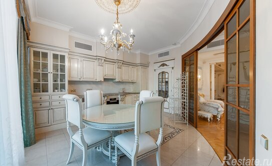 Продажа 4-комн квартиры на вторичном рынке ул Климашкина,  д. 17,  к. 2