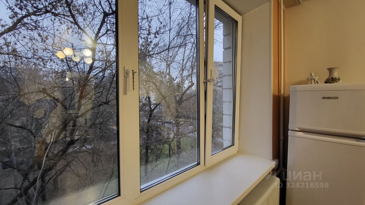 Аренда 1-комн квартиры на вторичном рынке Холмогорская улица, 3