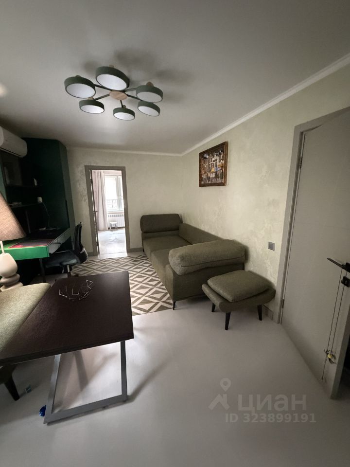 Продажа 3-комн квартиры на вторичном рынке улица Яблочкова, 36