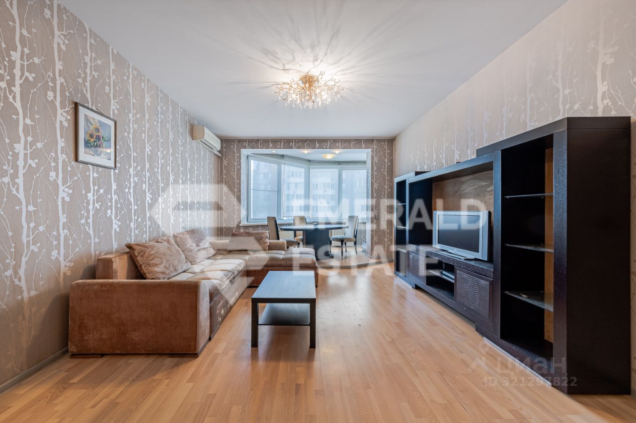 Продажа 3-комн квартиры на вторичном рынке улица Пырьева, 9к2