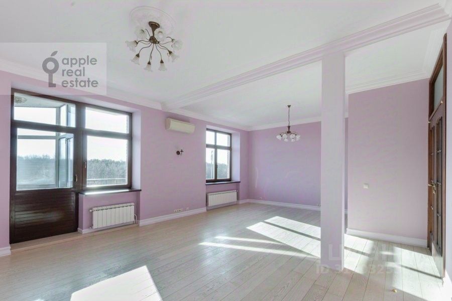 Продажа 4-комн квартиры на вторичном рынке улица Островитянова, 11К1