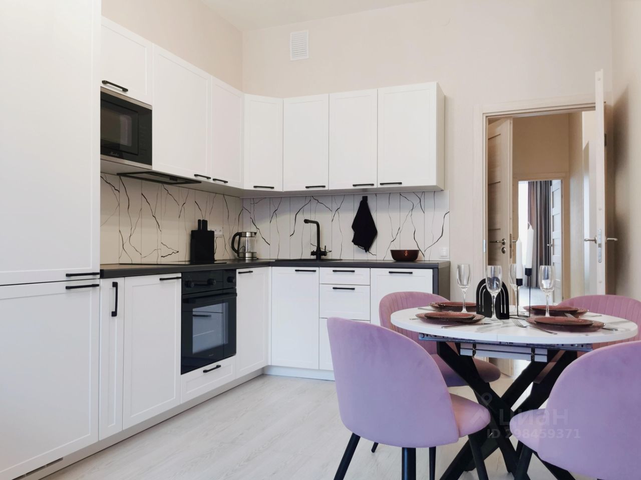 Аренда 2-комн квартиры на вторичном рынке Манчестерская улица, 3