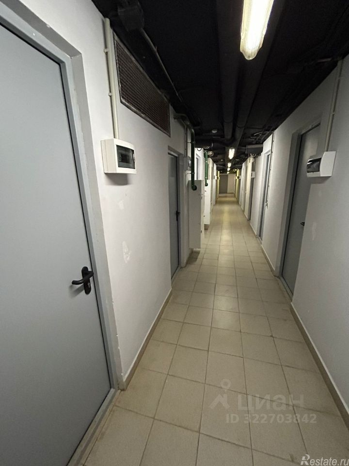 Продажа гаража б-р Генерала Карбышева,  д. 13,  к. 2