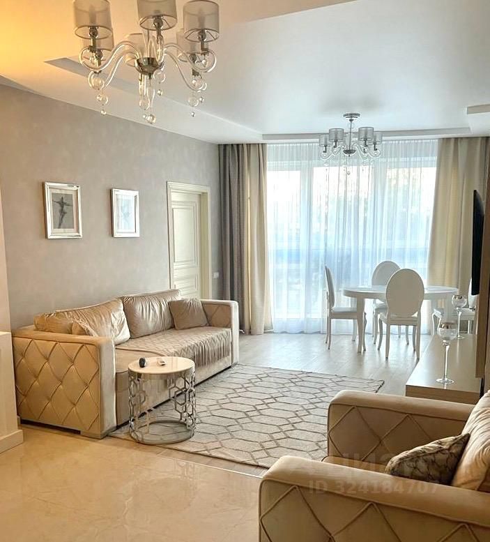 Продажа 3-комн квартиры на вторичном рынке улица Покрышкина, 8