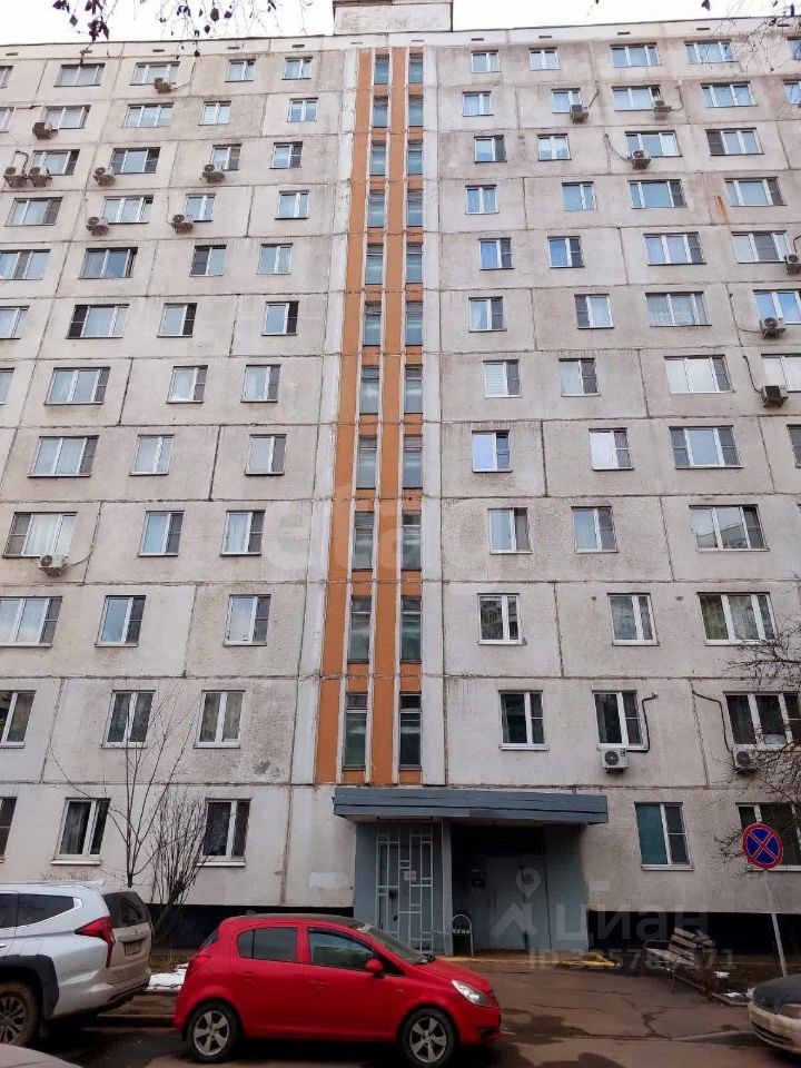 Продажа 3-комн квартиры на вторичном рынке улица Твардовского, 1