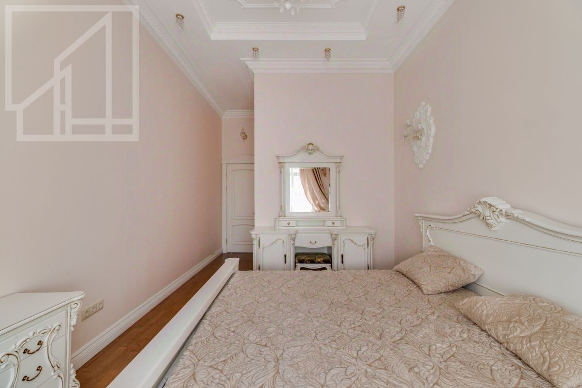 Аренда 3-комн квартиры на вторичном рынке переулок Печатников, 19С1