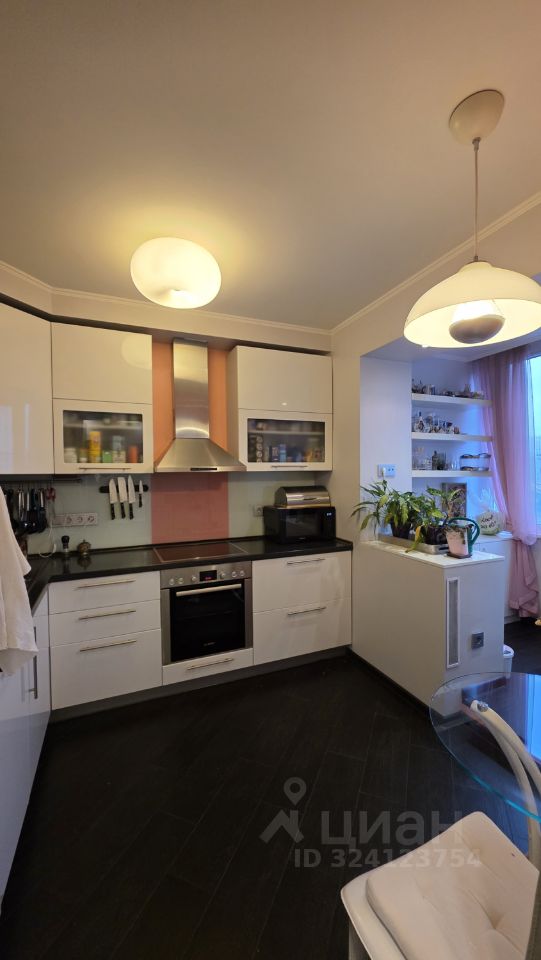 Продажа 4-комн квартиры на вторичном рынке улица Перерва, 54