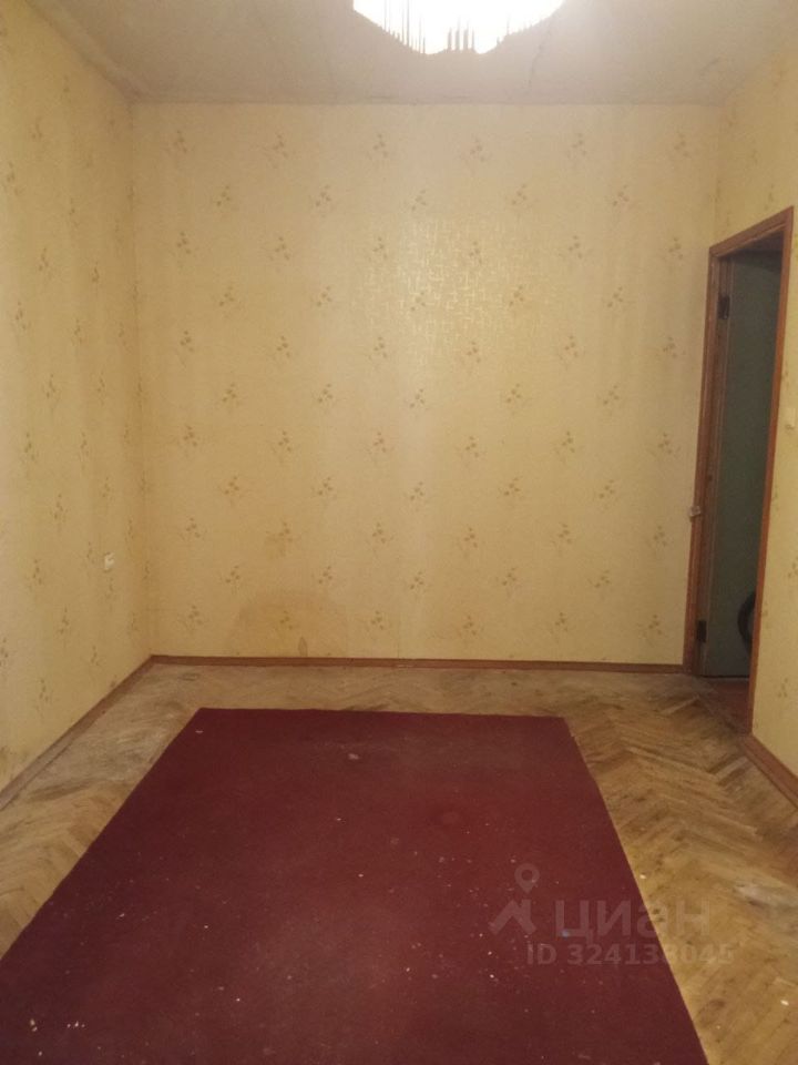 Продажа 2-комн квартиры на вторичном рынке переулок Басков, 35