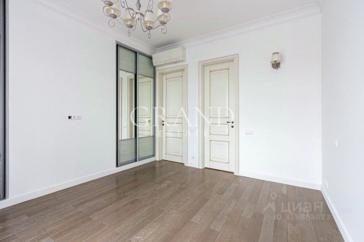 Продажа 5-комн квартиры на вторичном рынке улица Фадеева, 4А