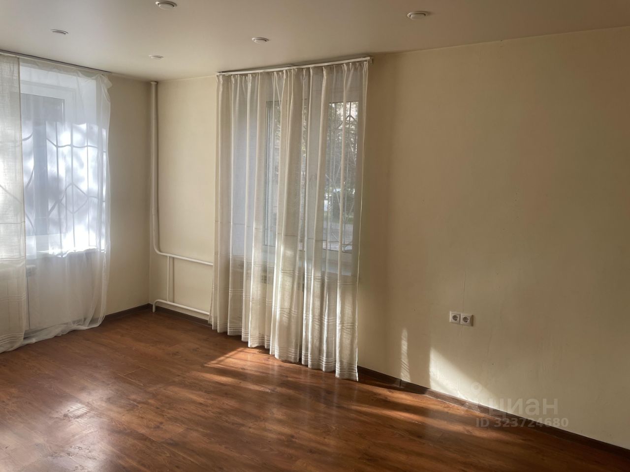 Продажа 2-комн квартиры на вторичном рынке улица Всеволода Вишневского, 9К1