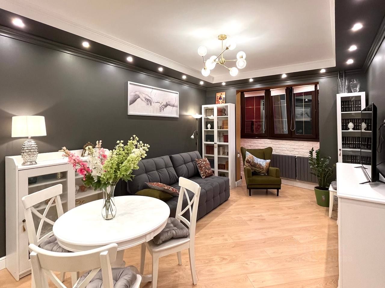 Аренда 2-комн квартиры на вторичном рынке Рабочая улица,  д. 33