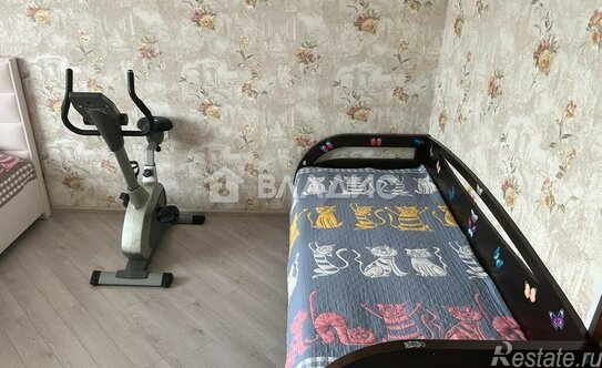 Продажа 1-комн квартиры на вторичном рынке Детская, Школьная улица,  д. 1