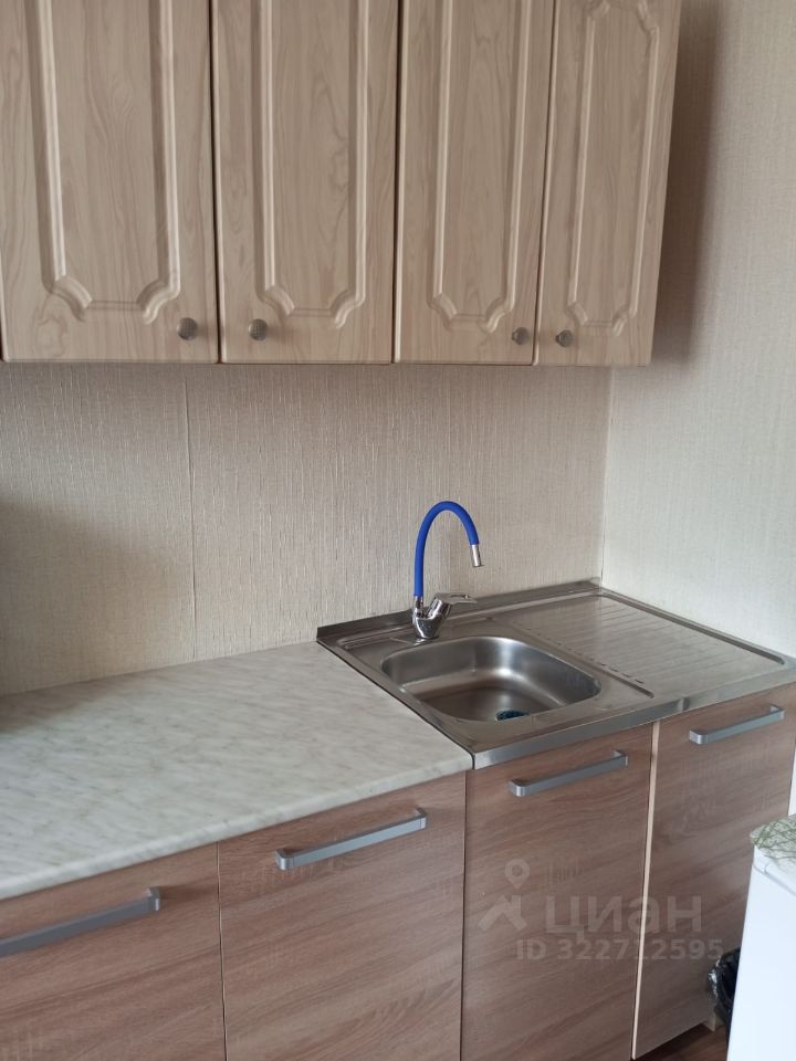 Продажа 2-комн квартиры на вторичном рынке пос. Развилка, 43