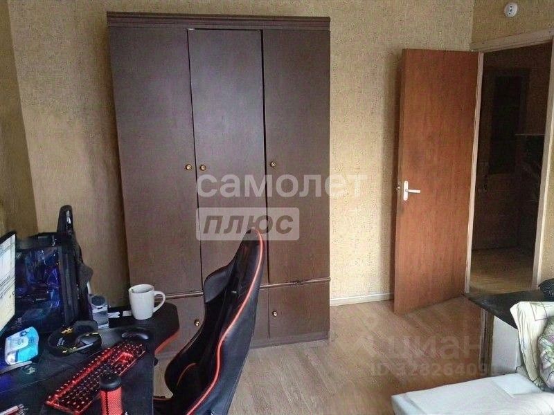 Продажа 3-комн квартиры на вторичном рынке улица Бутлерова, 4