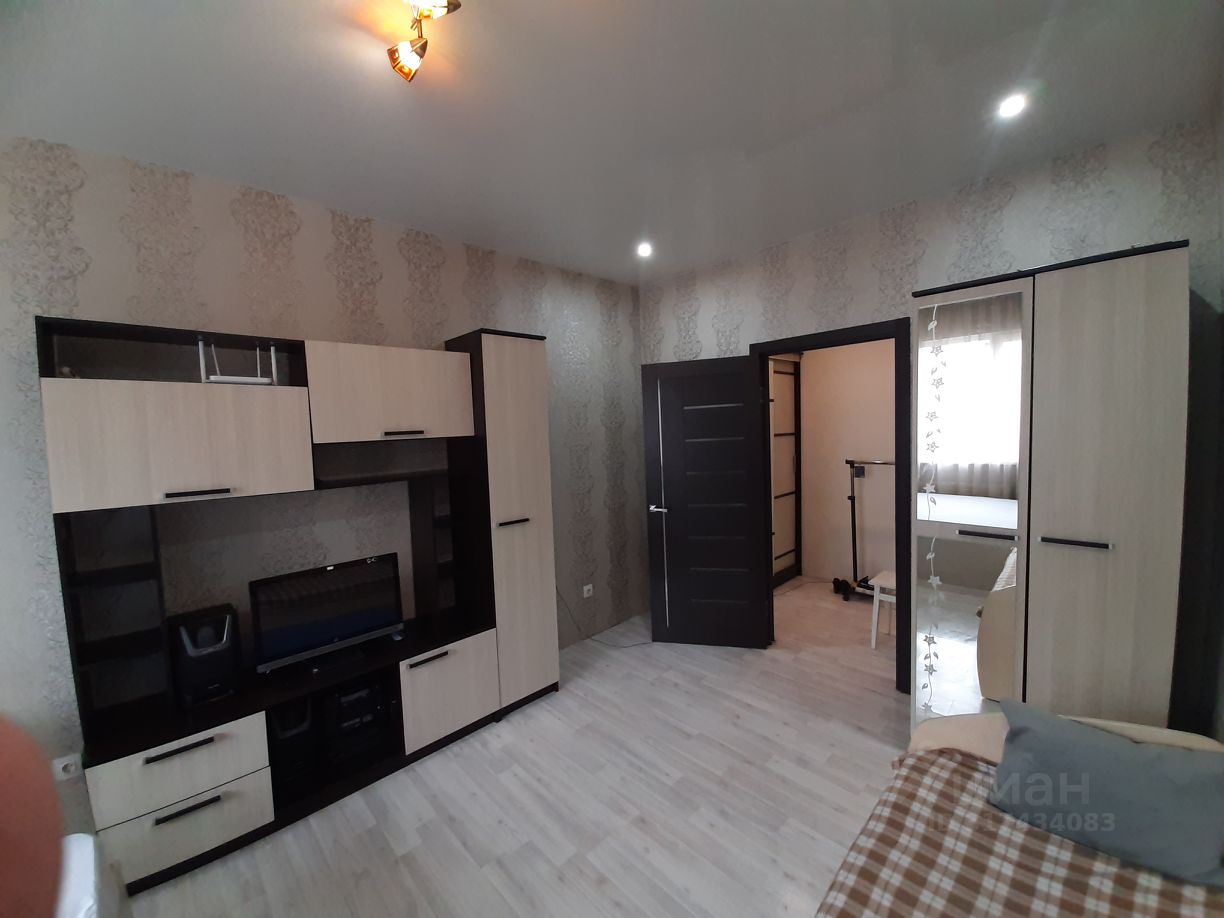 Продажа 1-комн квартиры на вторичном рынке д. Черная, улица Садовая, 4к2