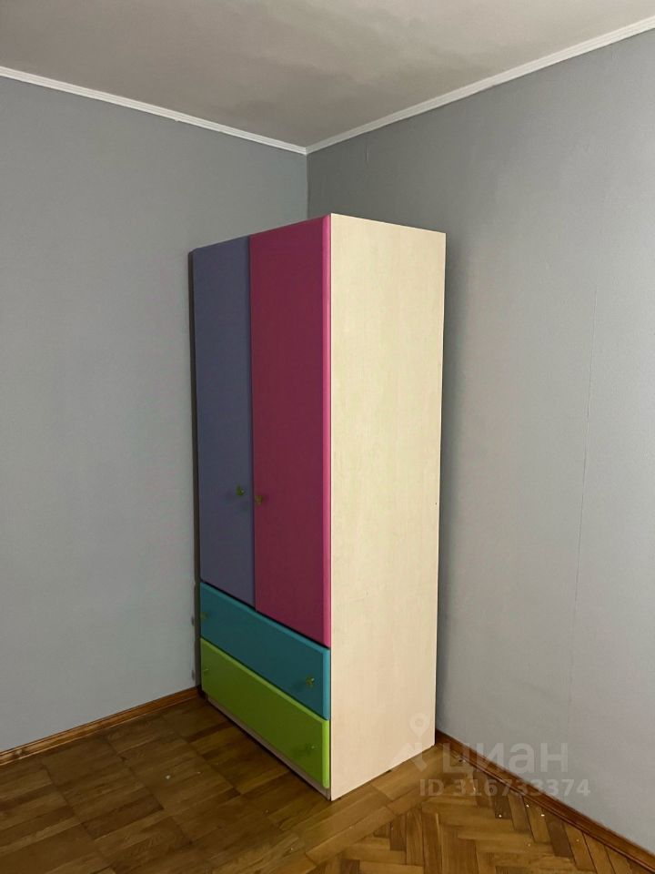 Аренда 2-комн квартиры на вторичном рынке Есенинский бульвар, 3