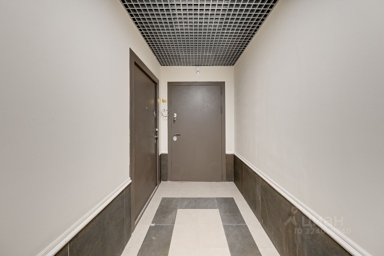 Продажа 3-комн квартиры на вторичном рынке пос. Развилка, проезд Римский, 13