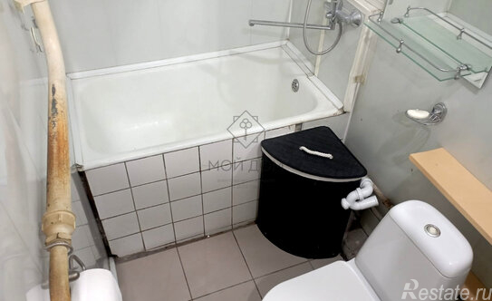 Продажа 1-комн квартиры на вторичном рынке Есенинский б-р,  д. 3