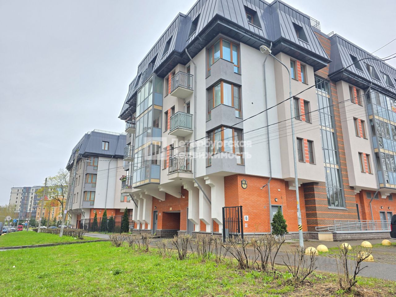 Продажа 3-комн квартиры на вторичном рынке Малая Десятинная улица, 36