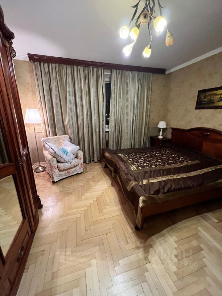 Аренда 3-комн квартиры на вторичном рынке улица Декабристов, 10К2