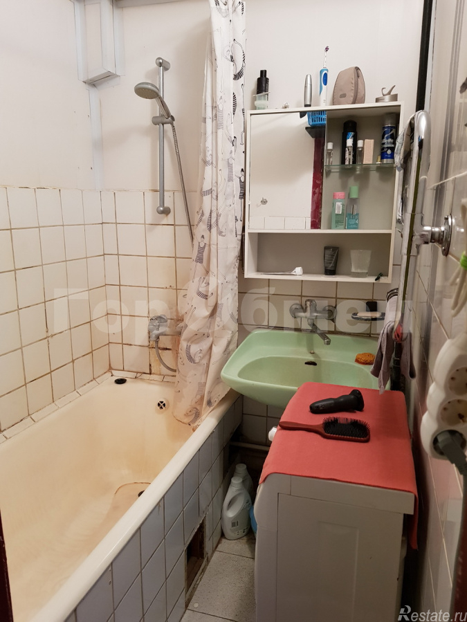 Продажа 2-комн квартиры на вторичном рынке Новолесная улица, 17А