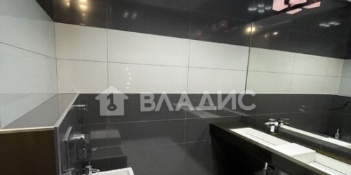 3-комн квартира ул Авиационная,  д. 77,  к. 2 стр 1