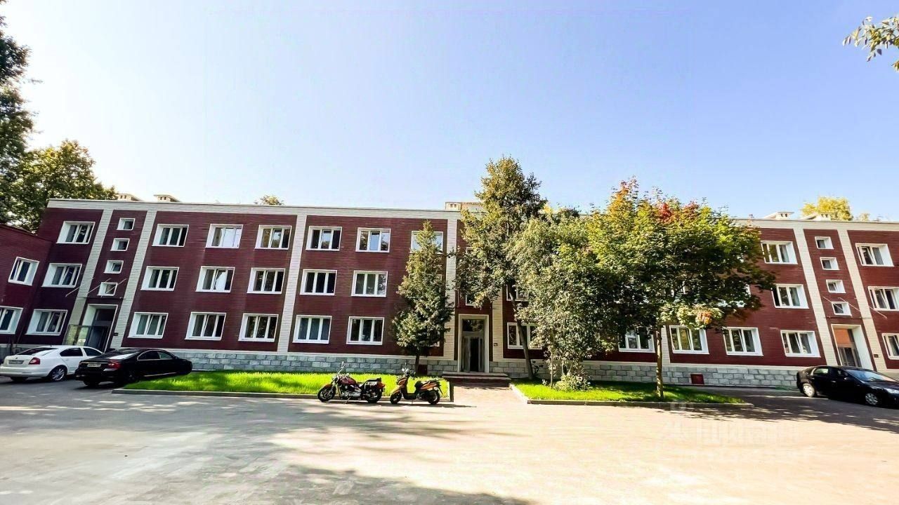 Продажа 1-комн квартиры на вторичном рынке улица Короленко,  д. 5А