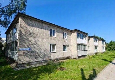 Продажа 2-комн квартиры на вторичном рынке д. Лесколово, улица Красноборская, 5