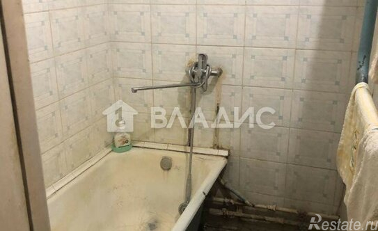 Продажа 2-комн квартиры на вторичном рынке Лосевская улица,  д. 22