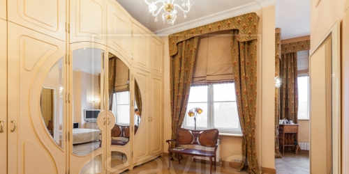 7-комн квартира Загорского пр-д, 11