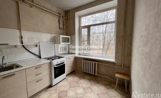 Продажа 2-комн квартиры на вторичном рынке улица Решетникова,  д. 9