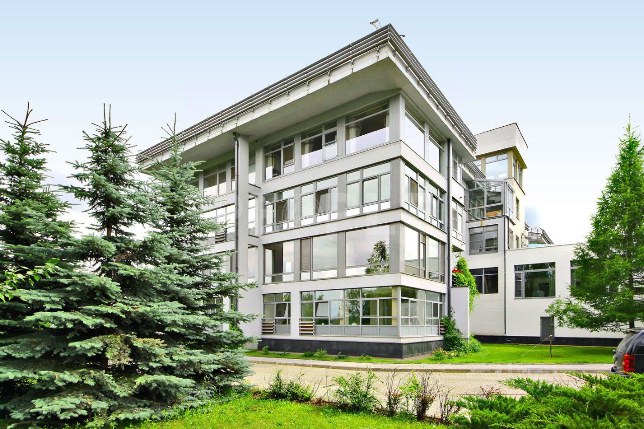 Продажа 5-комн квартиры на вторичном рынке Островной проезд, 6